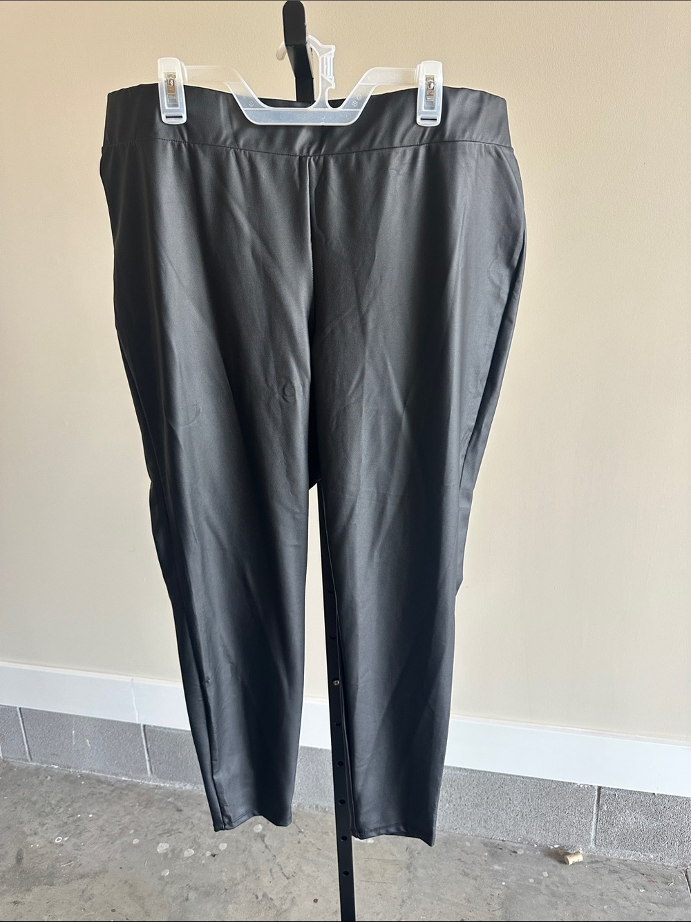Torrid Black Faux Leather leggings size 3x women’s